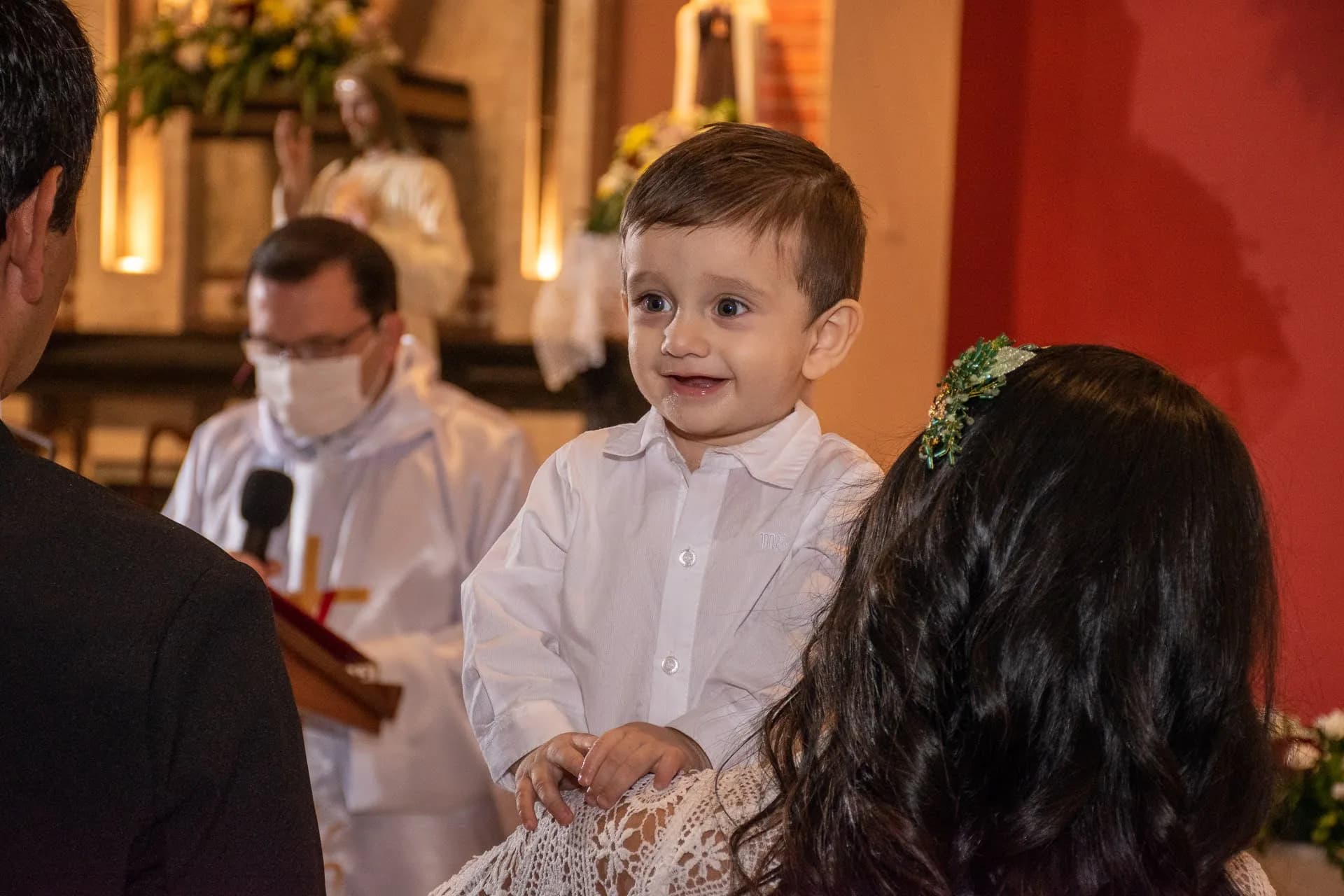 El protagonista — Bautismos y comuniones