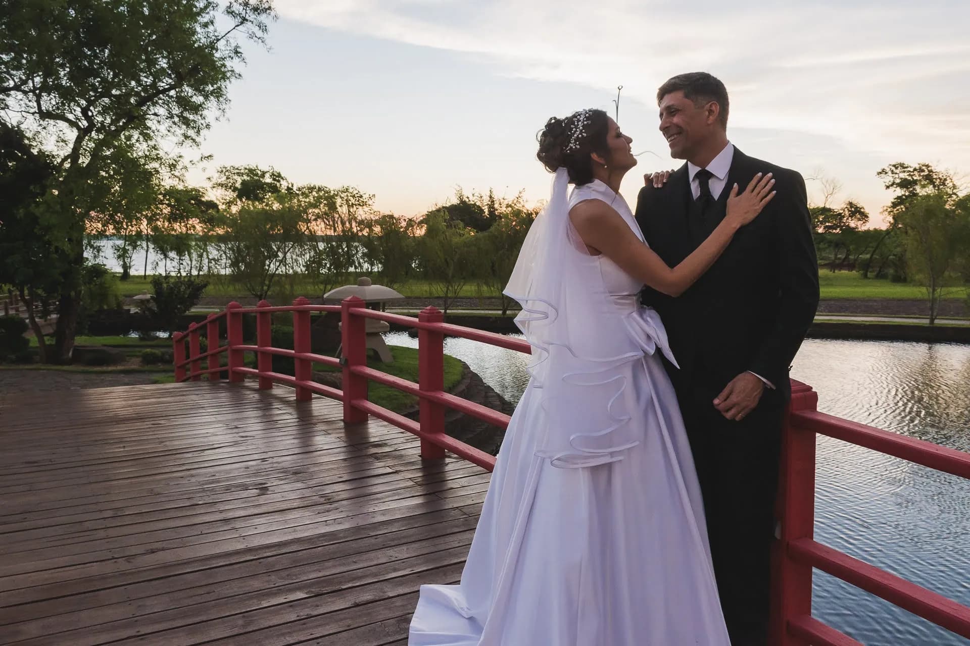 En el puente — Bodas
